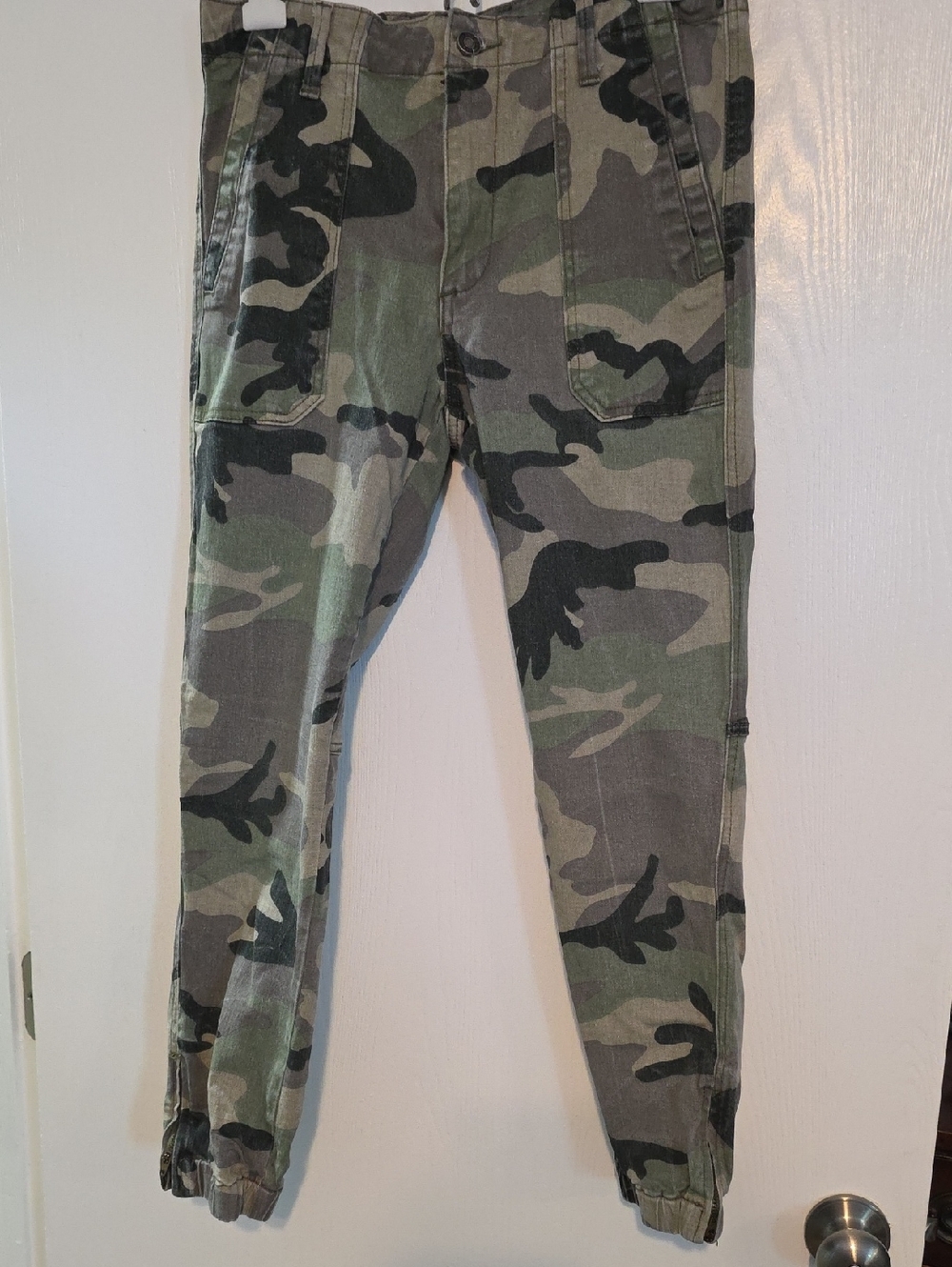 Camo Utility Jogger Pants - Green Woodland Print